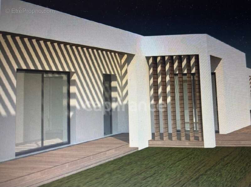 Terrain à MARIGNANE