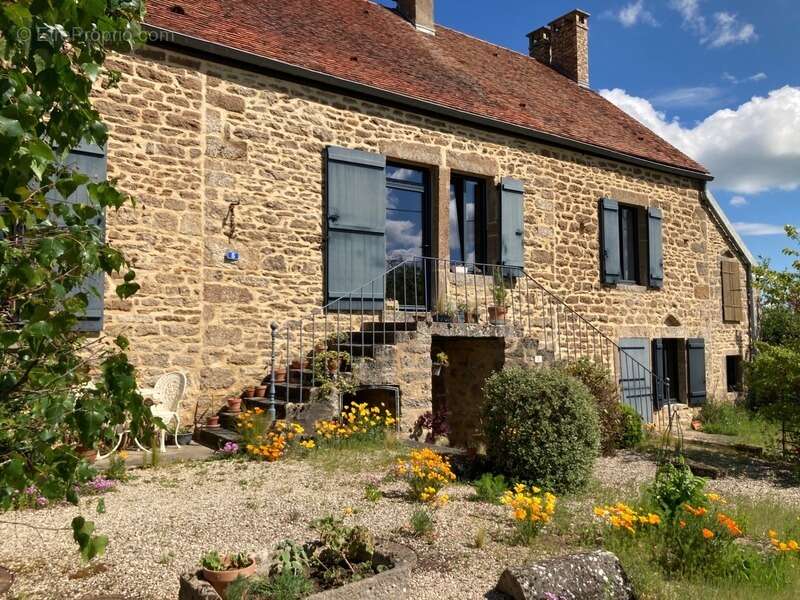 Maison à PRECY-SOUS-THIL