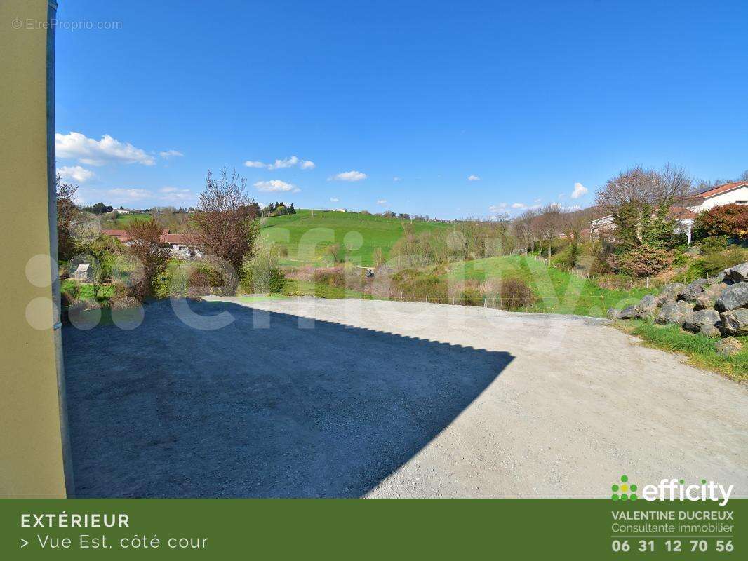 Maison à CHAZELLES-SUR-LYON