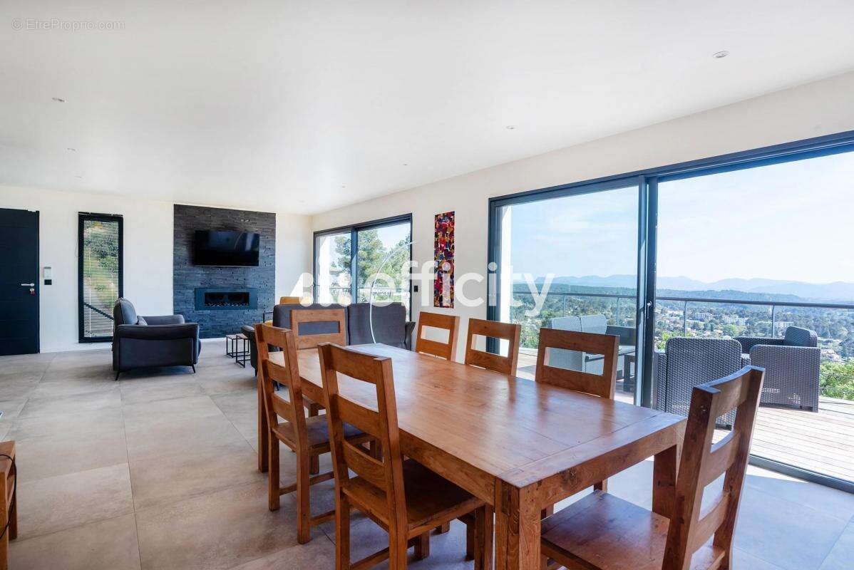 Maison à DRAGUIGNAN