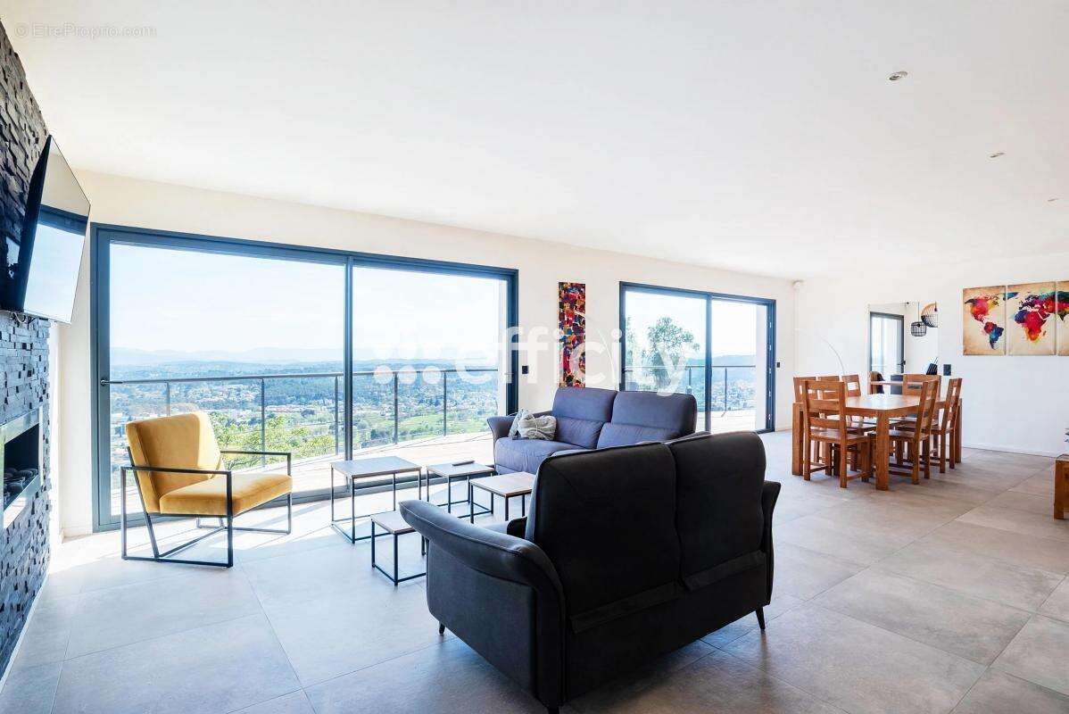 Maison à DRAGUIGNAN