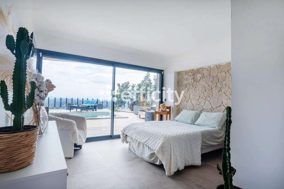 Maison à DRAGUIGNAN