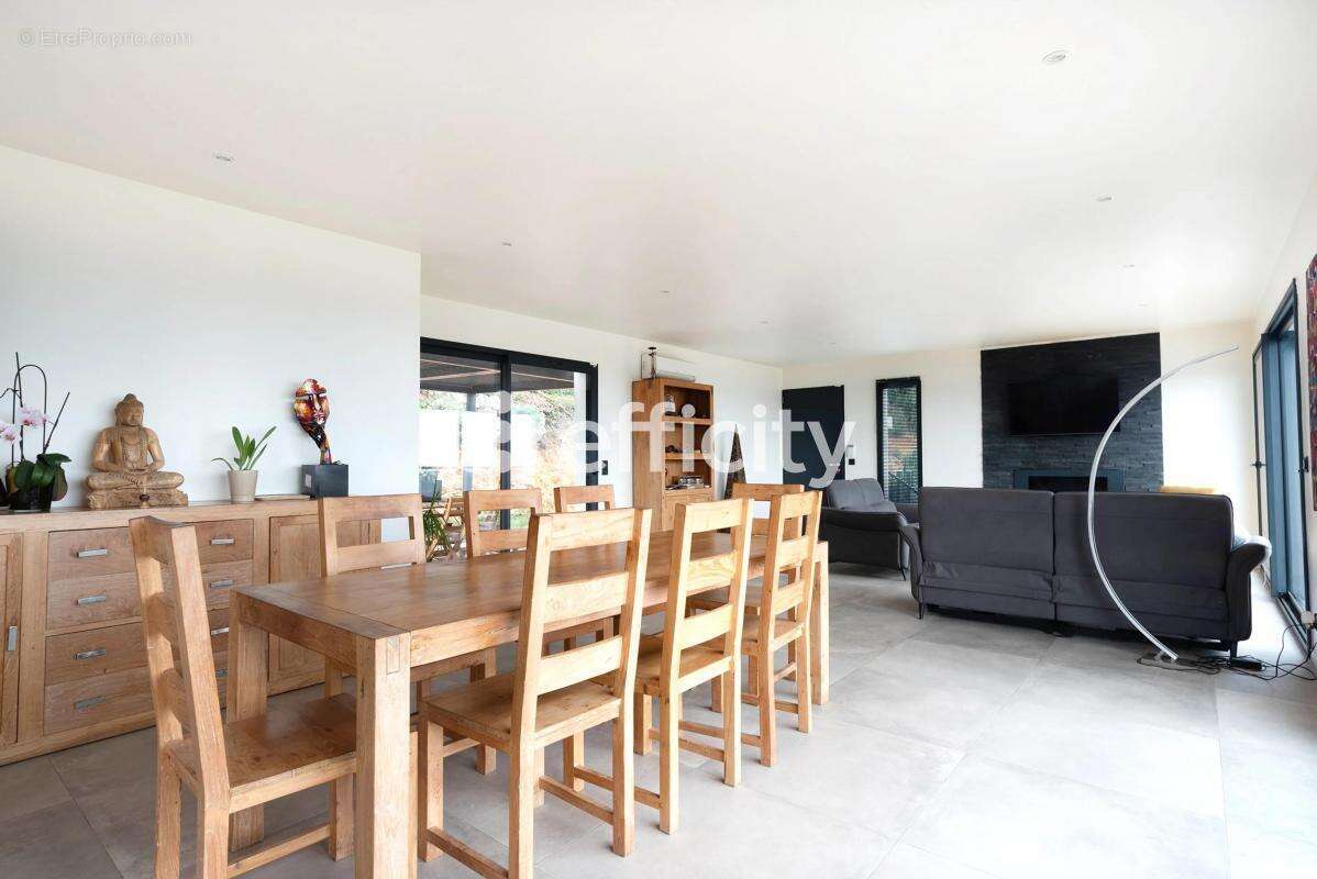 Maison à DRAGUIGNAN