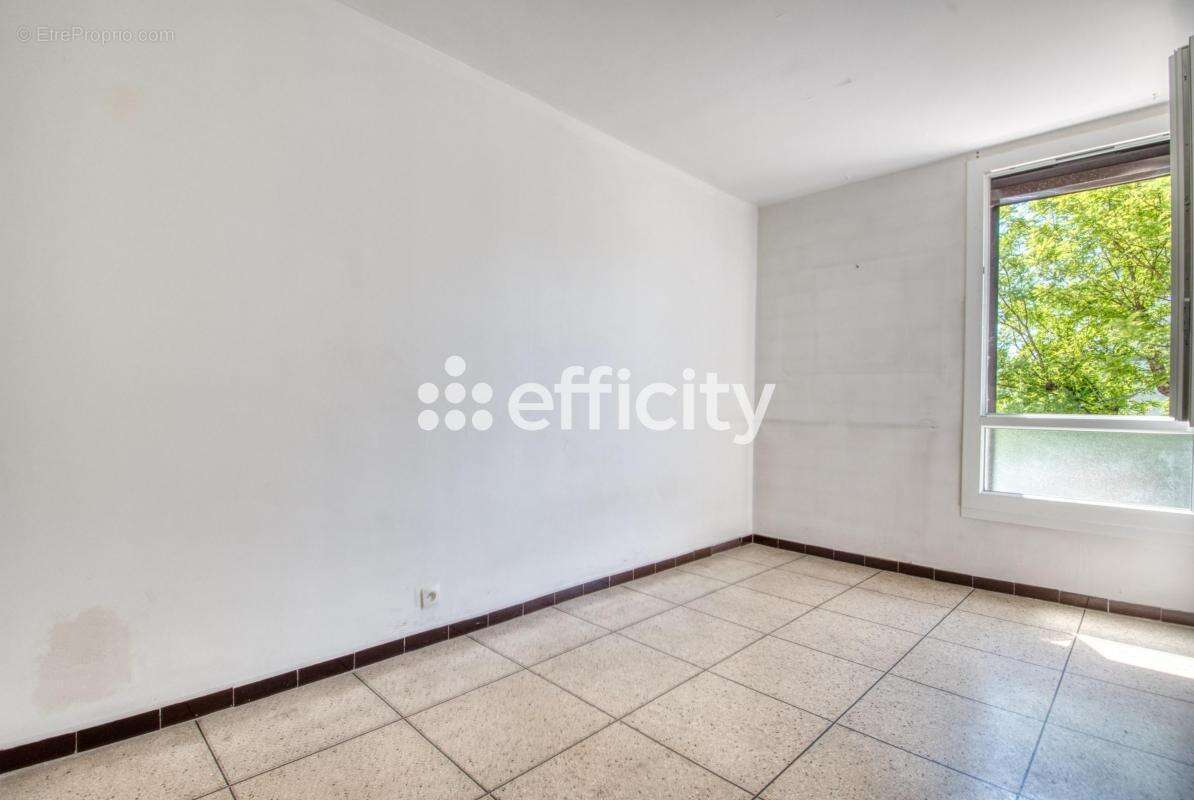 Appartement à MARSEILLE-12E