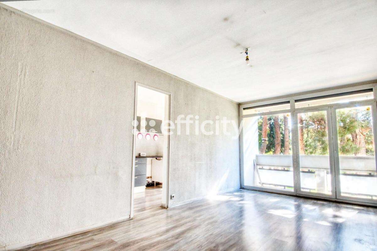 Appartement à MARSEILLE-12E