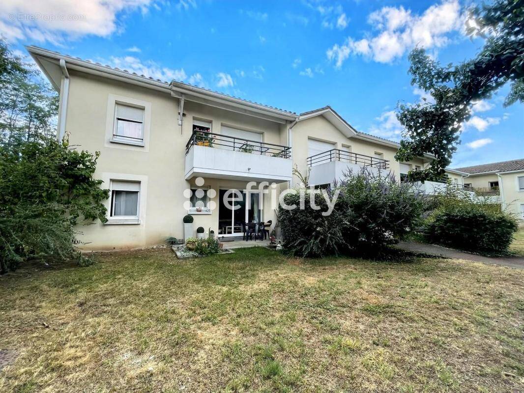 Appartement à PINEUILH