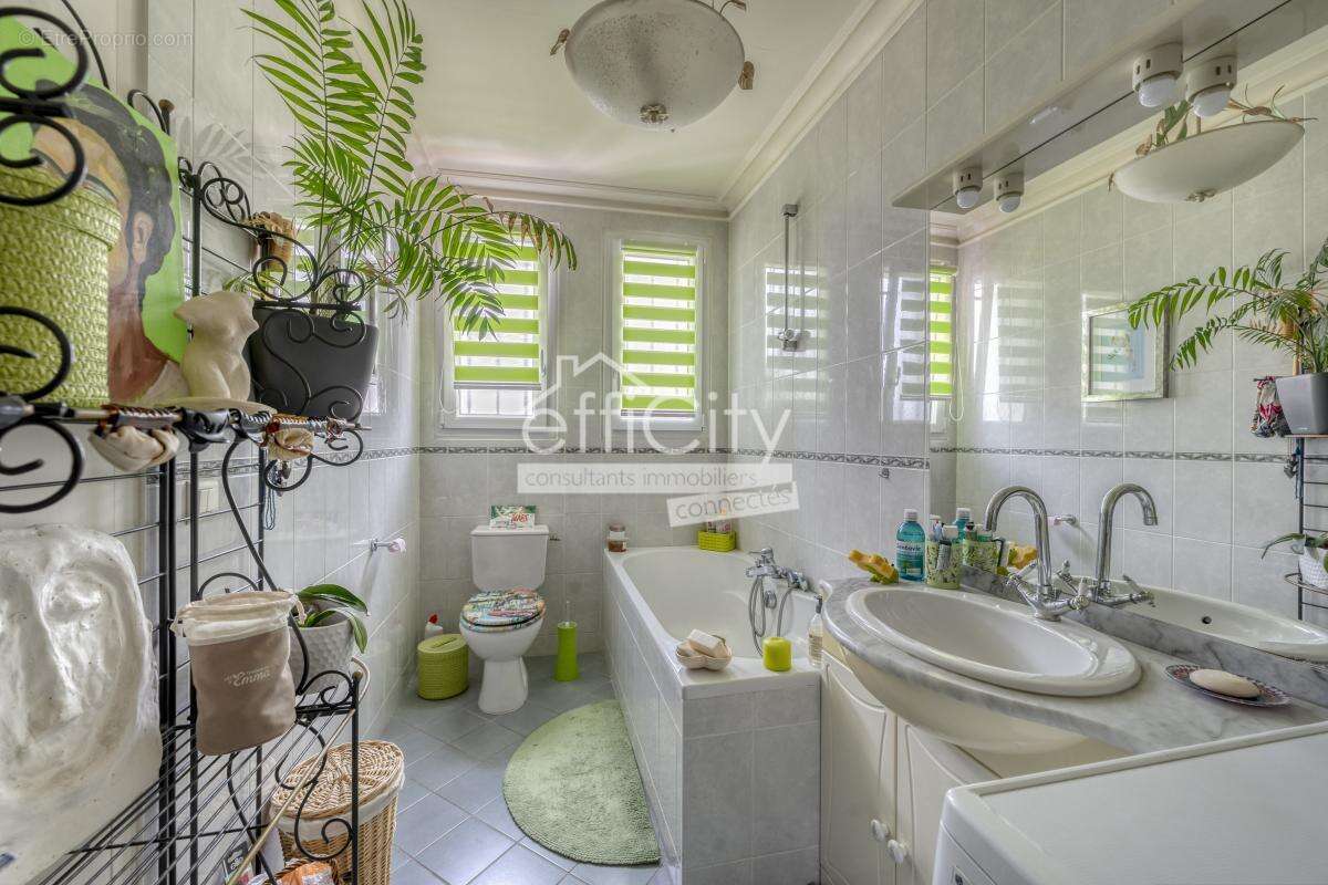 Appartement à VILLENOY