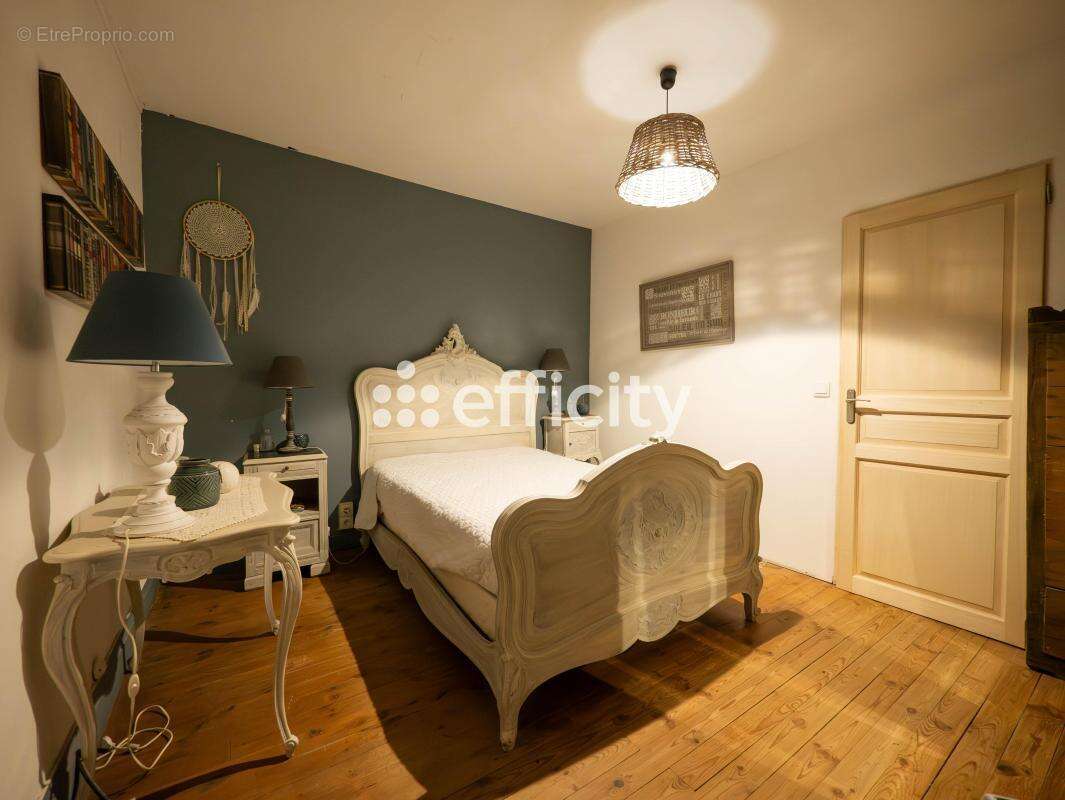 Maison à LA CHAPELLE-DE-SURIEU