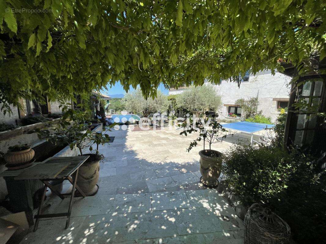 Maison à LA CHAPELLE-DE-SURIEU