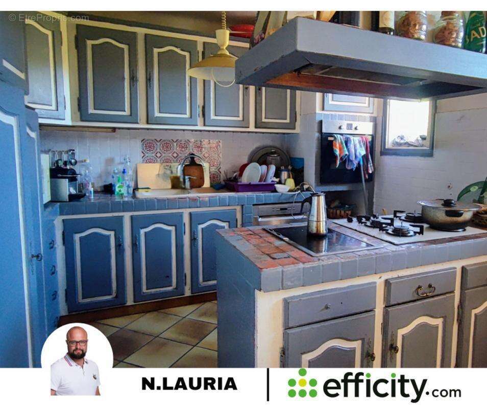 Maison à LA TOUR-D&#039;AIGUES