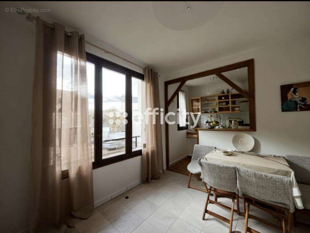 Appartement à LA COURNEUVE