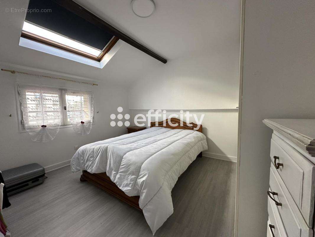 Appartement à LA COURNEUVE