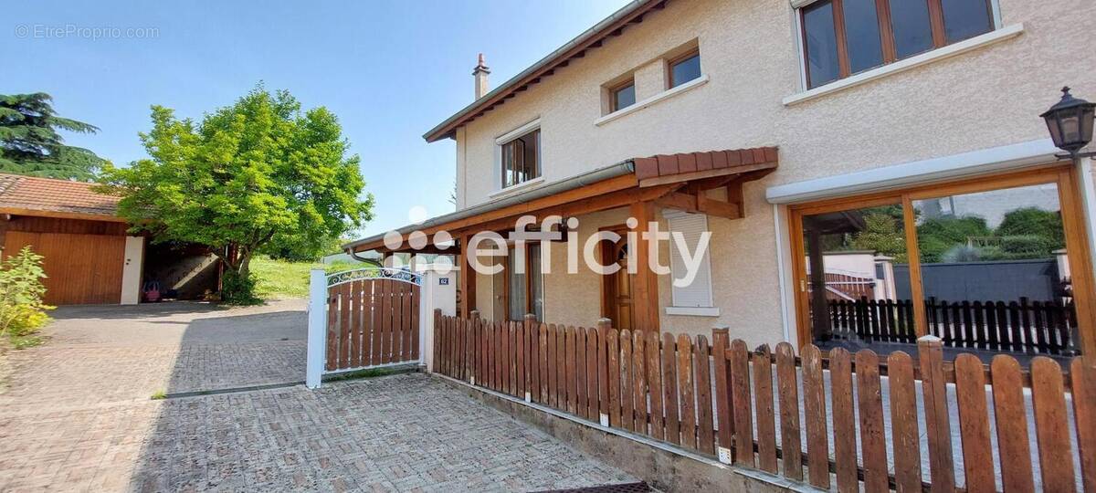 Maison à LES COTES-D&#039;AREY