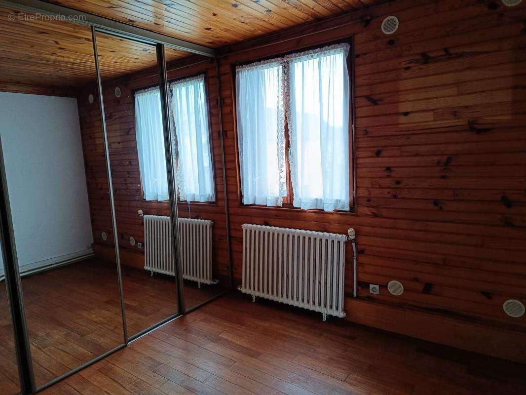 Maison à FONTENAY-LE-FLEURY