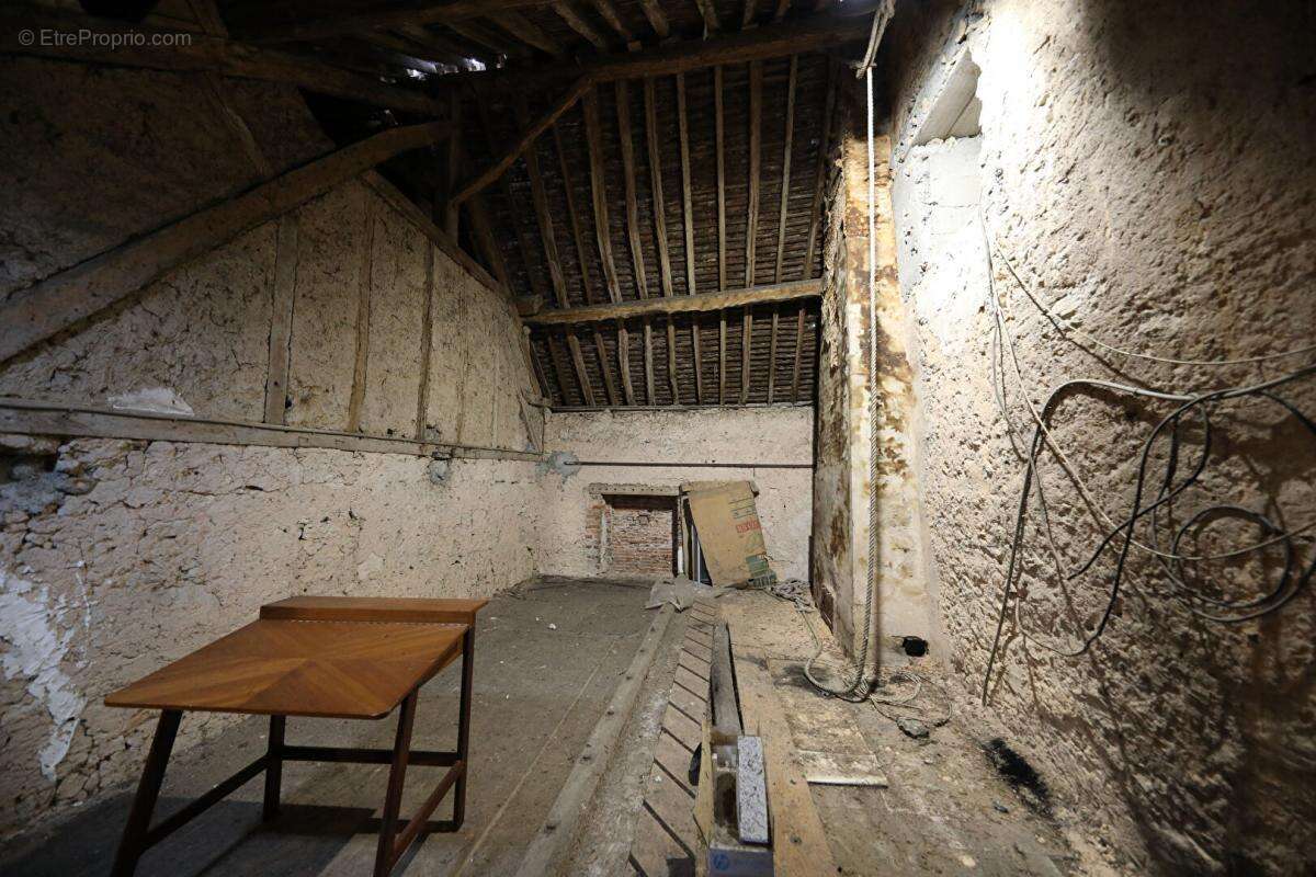 Maison à LA CHAPELLE-SUR-AVEYRON