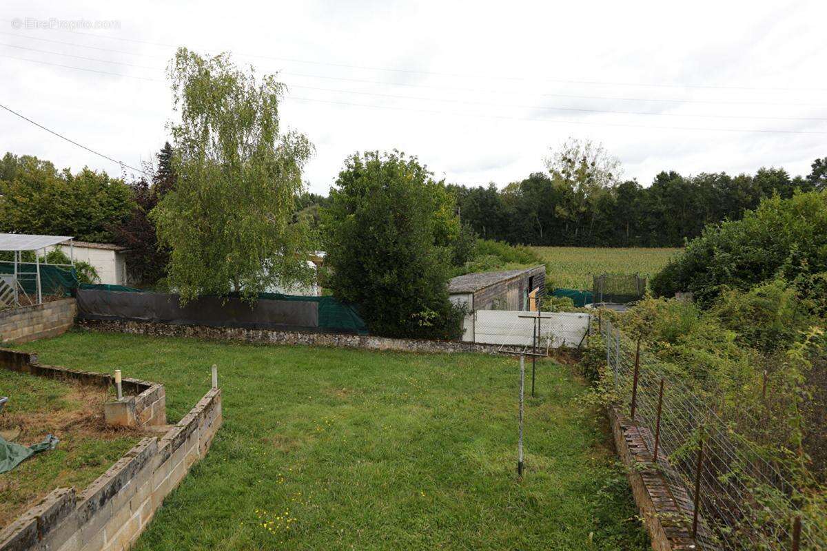 Maison à LA CHAPELLE-SUR-AVEYRON