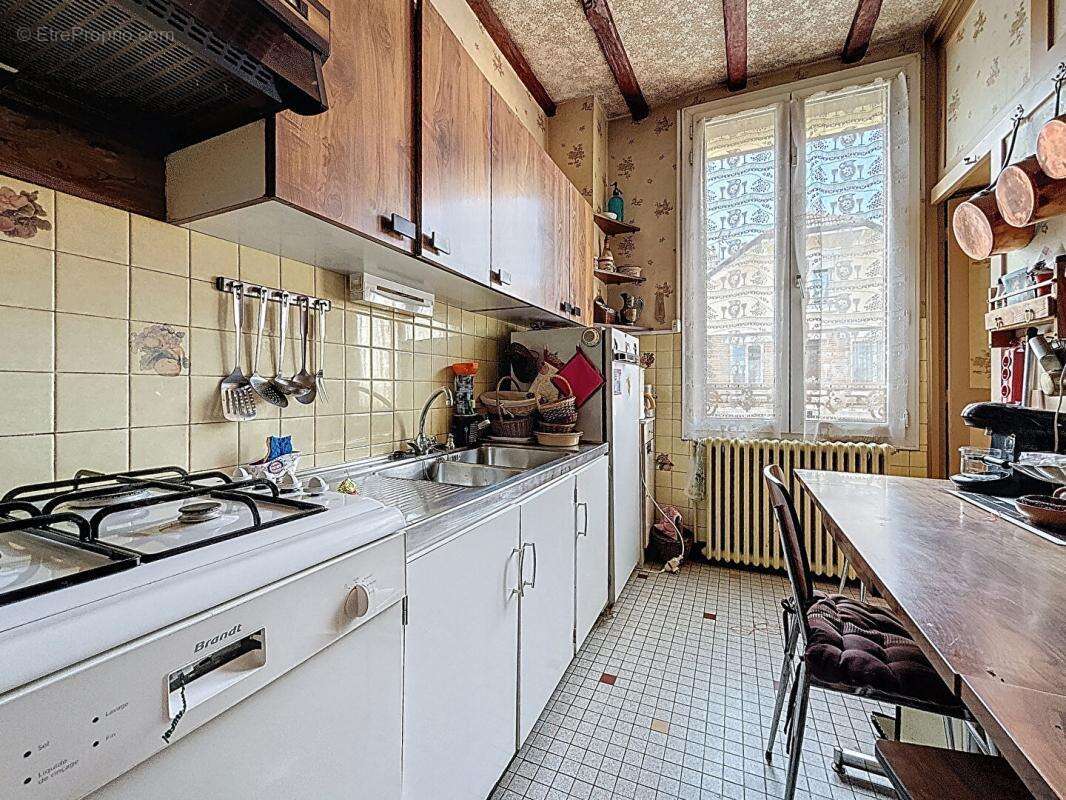 Maison à L'HAY-LES-ROSES