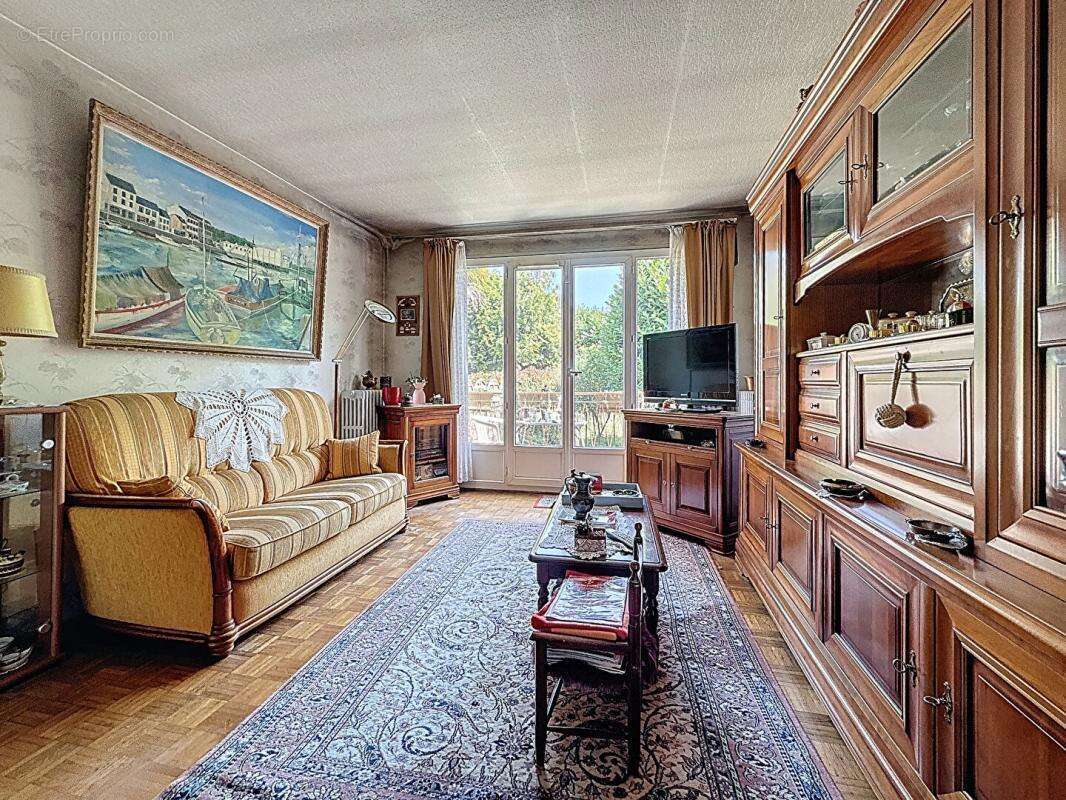 Maison à L'HAY-LES-ROSES