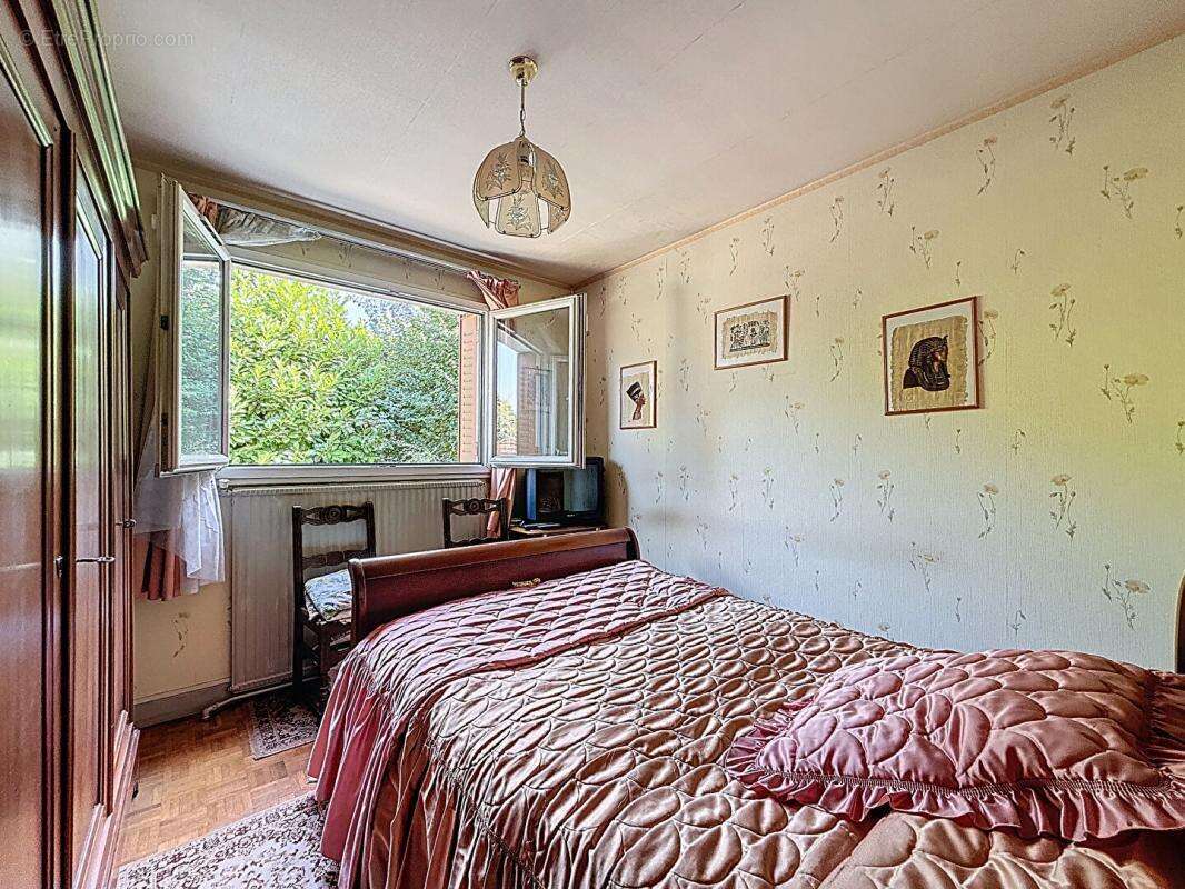 Maison à L'HAY-LES-ROSES