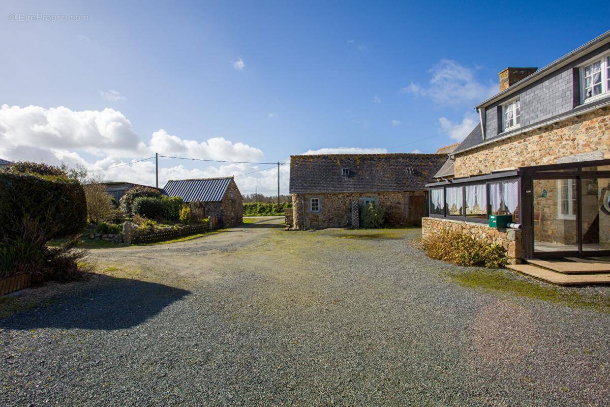 Maison à PLEUMEUR-GAUTIER