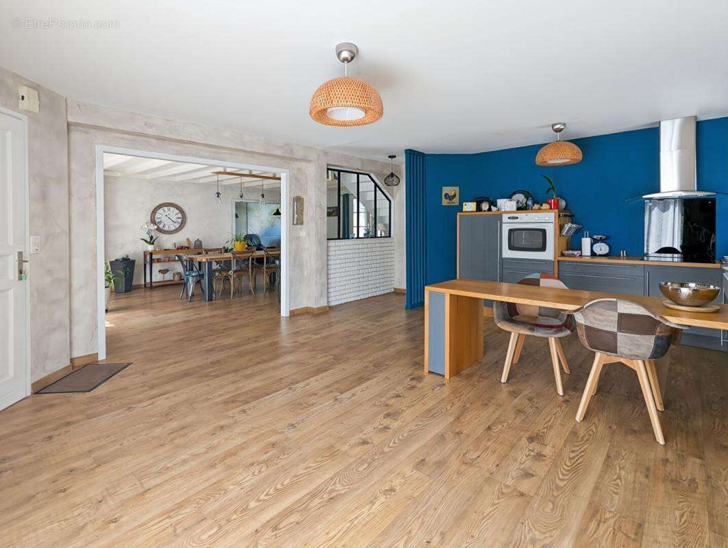 Maison à LA CHAPELLE-LAUNAY