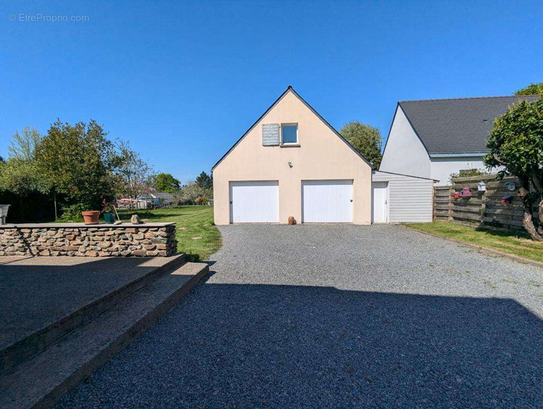 Maison à LA CHAPELLE-LAUNAY