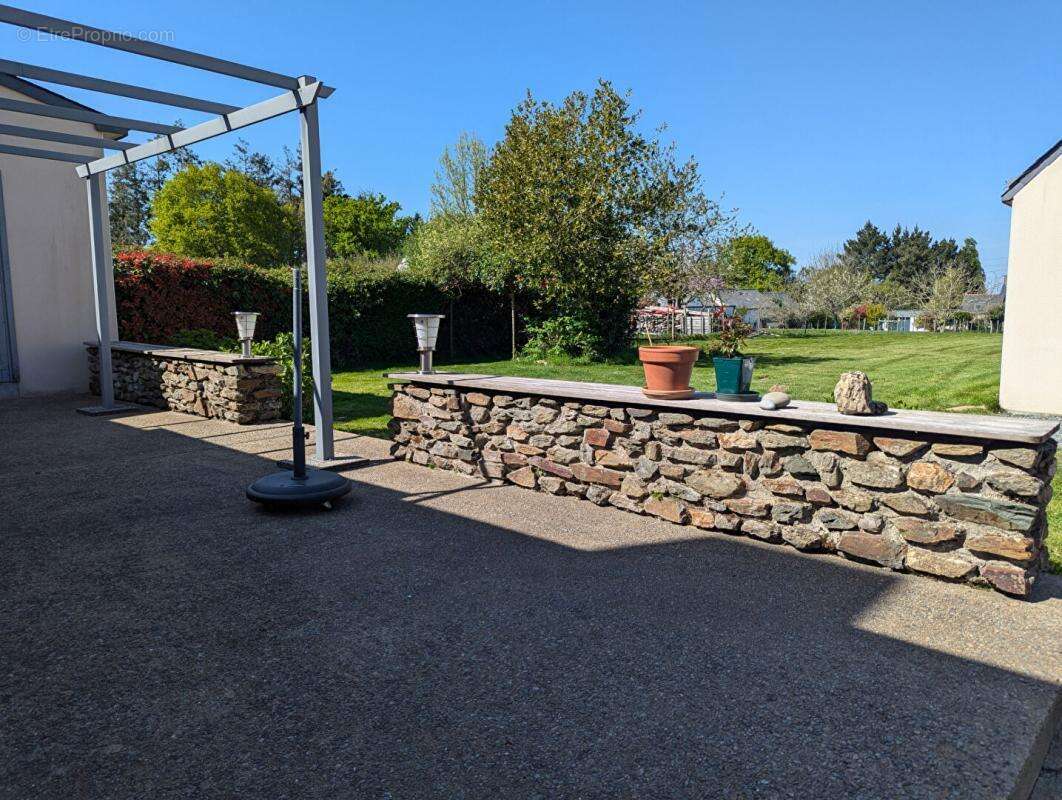 Maison à LA CHAPELLE-LAUNAY