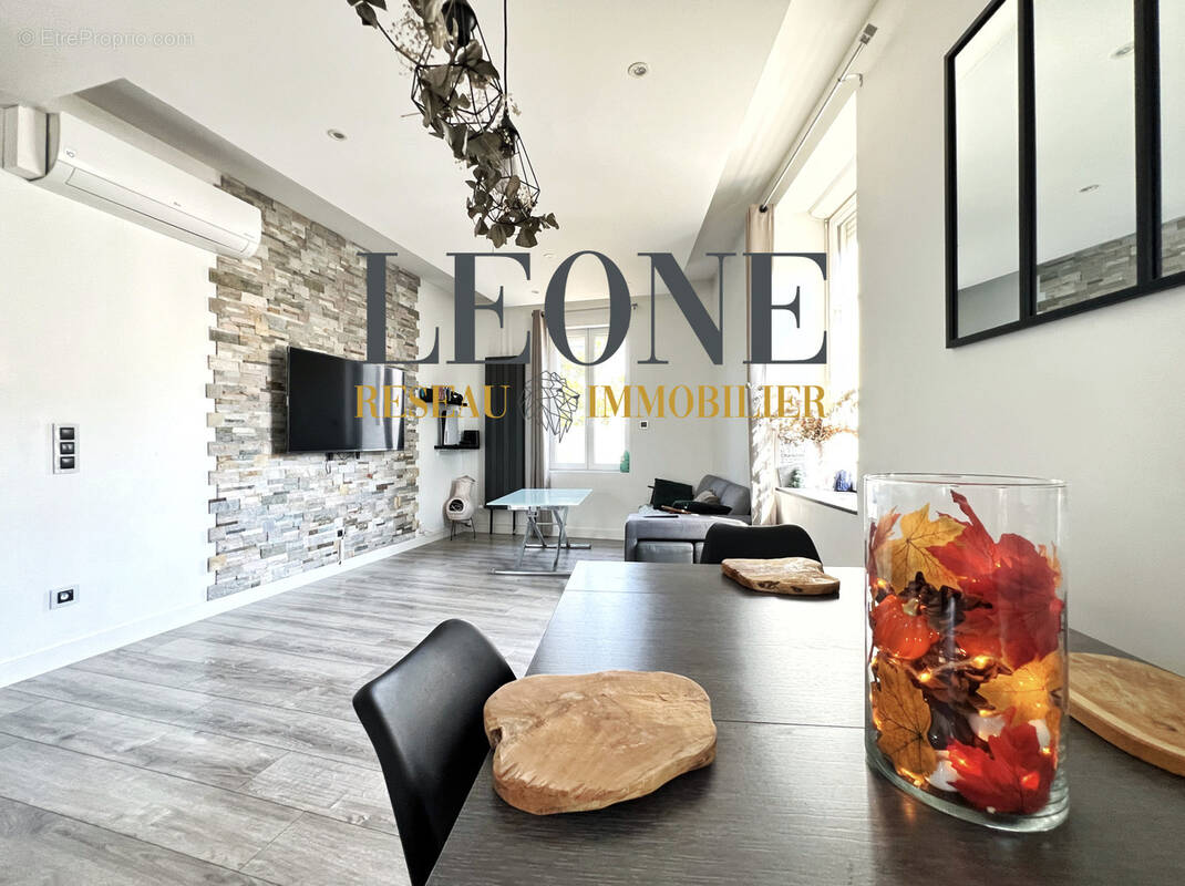 Appartement à PIERRE-BENITE