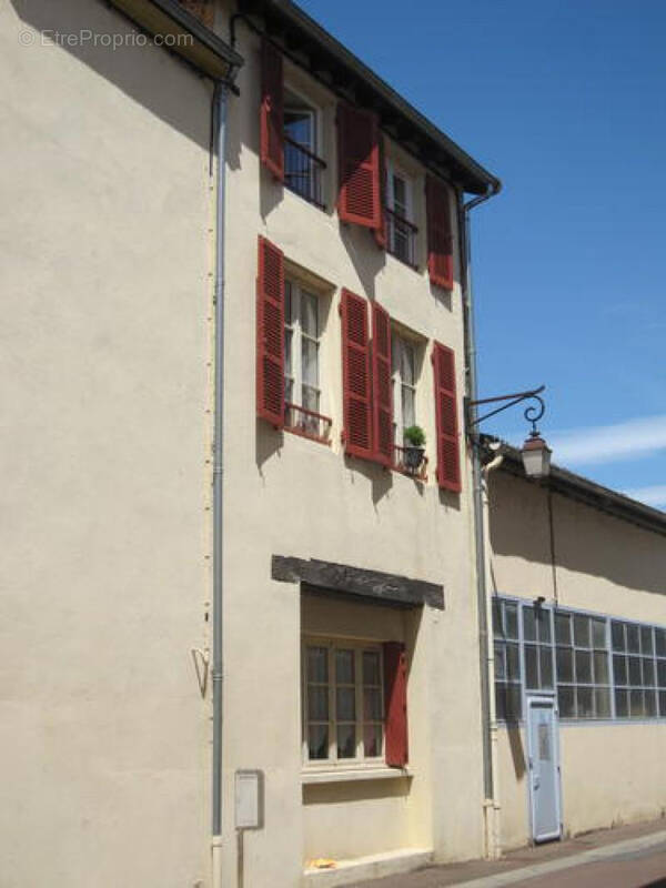 Appartement à CHARLIEU