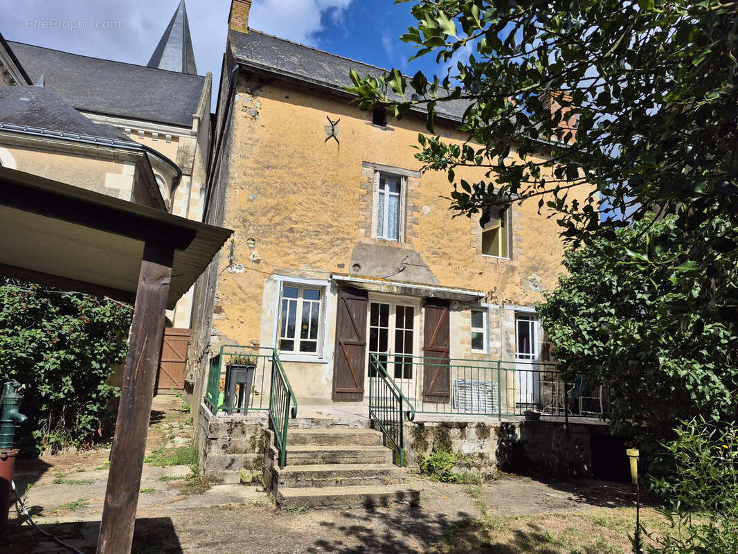 Maison à AUVERS-LE-HAMON