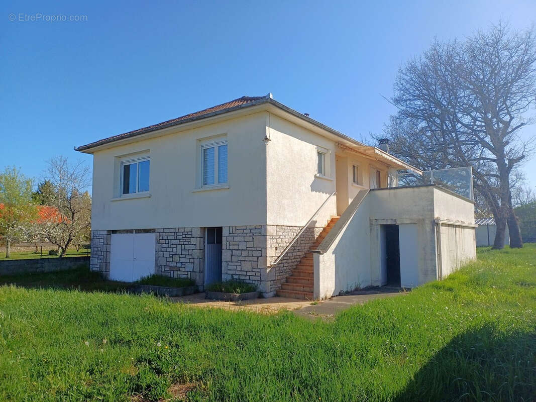 Maison à VILLENEUVE