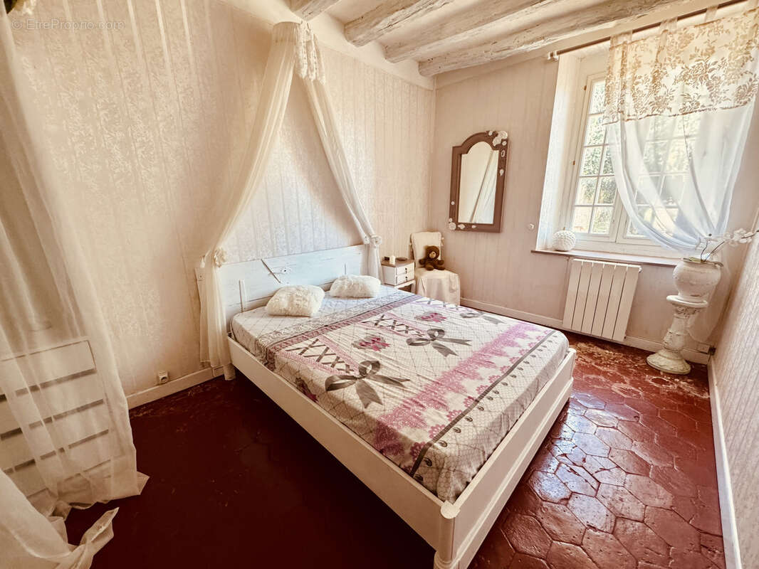 Maison à MONTEREAU-FAULT-YONNE