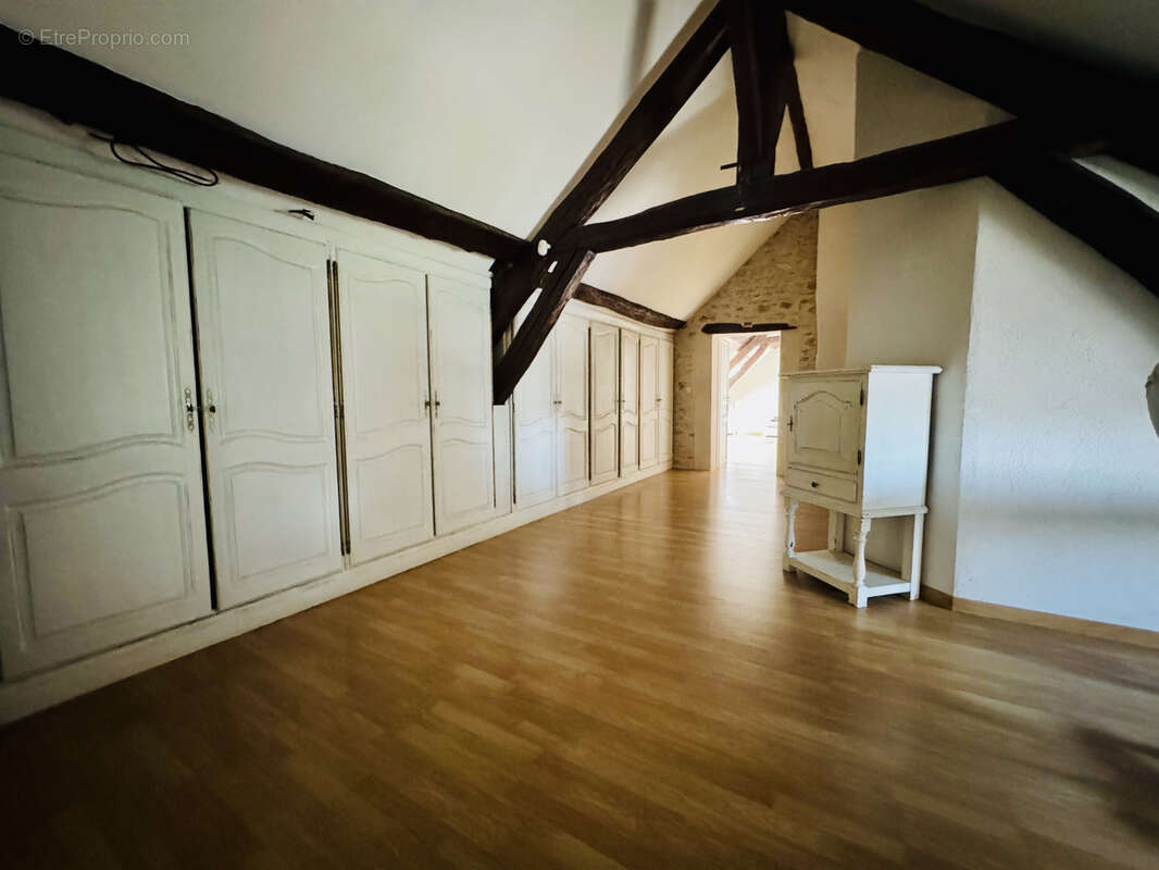 Maison à MONTEREAU-FAULT-YONNE