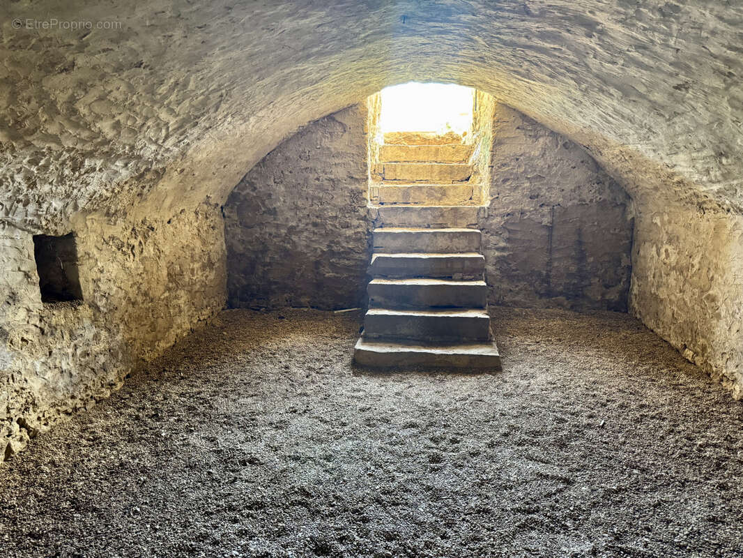 Maison à MONTEREAU-FAULT-YONNE
