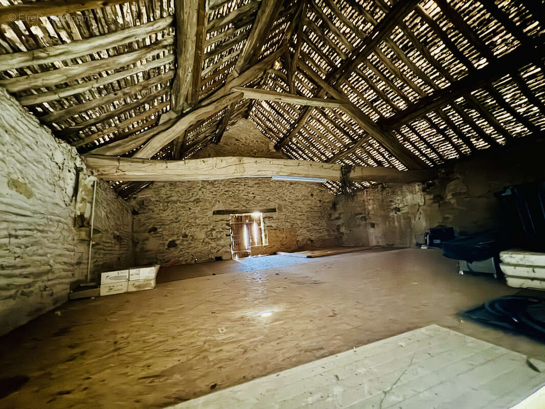 Maison à MONTEREAU-FAULT-YONNE