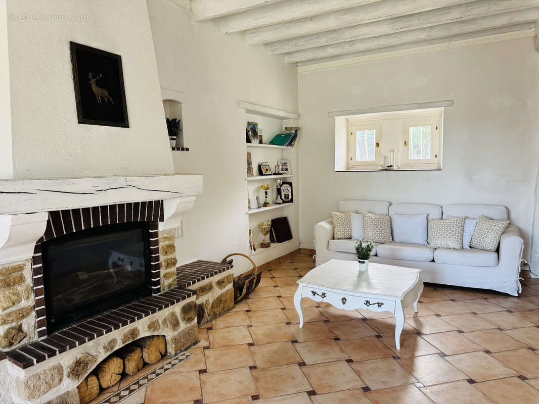 Maison à MONTEREAU-FAULT-YONNE