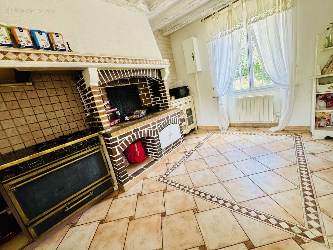 Maison à MONTEREAU-FAULT-YONNE