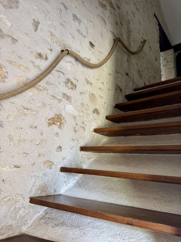 Maison à MONTEREAU-FAULT-YONNE