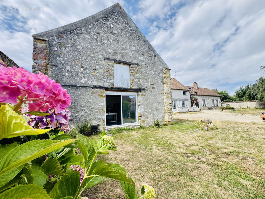 Maison à MONTEREAU-FAULT-YONNE