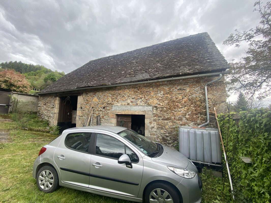 Maison à SAINT-CHAMANT