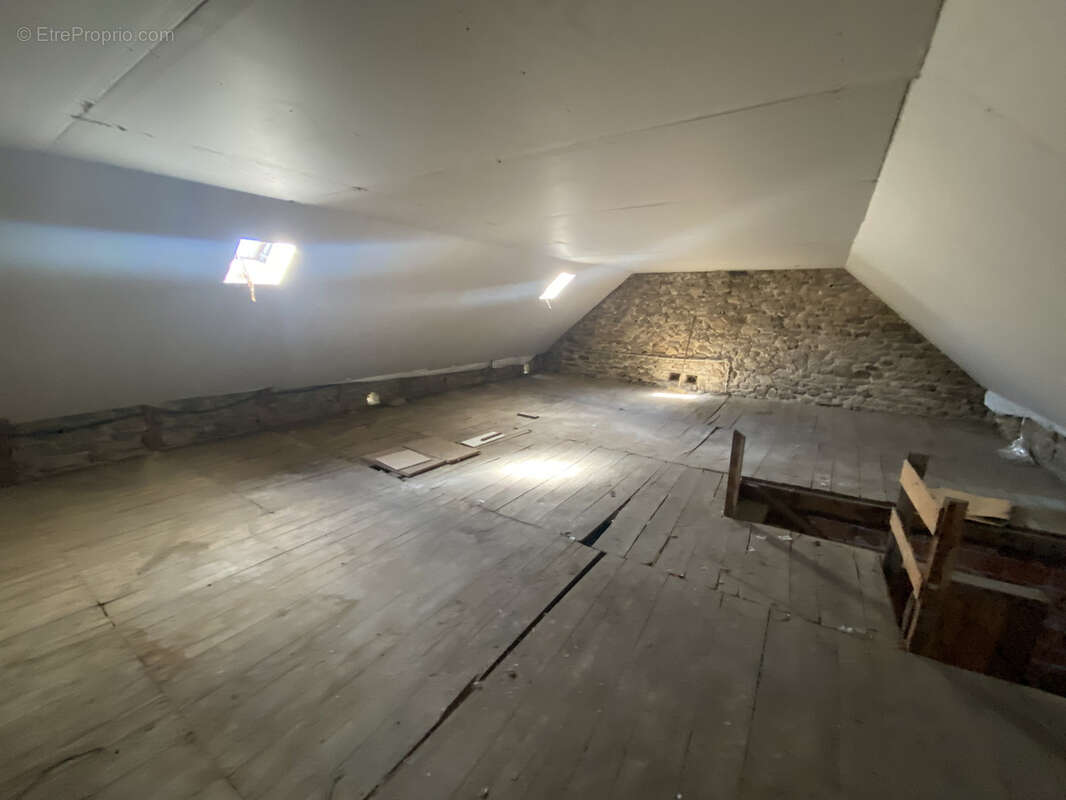 Maison à CHAMPAGNAC-LA-PRUNE