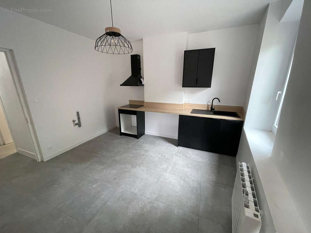 Appartement à LA TERRASSE-SUR-DORLAY