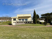 Maison à SALAISE-SUR-SANNE