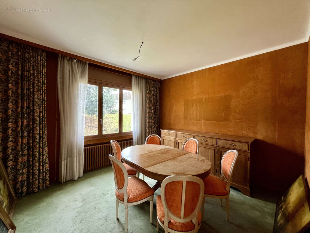 Maison à SALAISE-SUR-SANNE