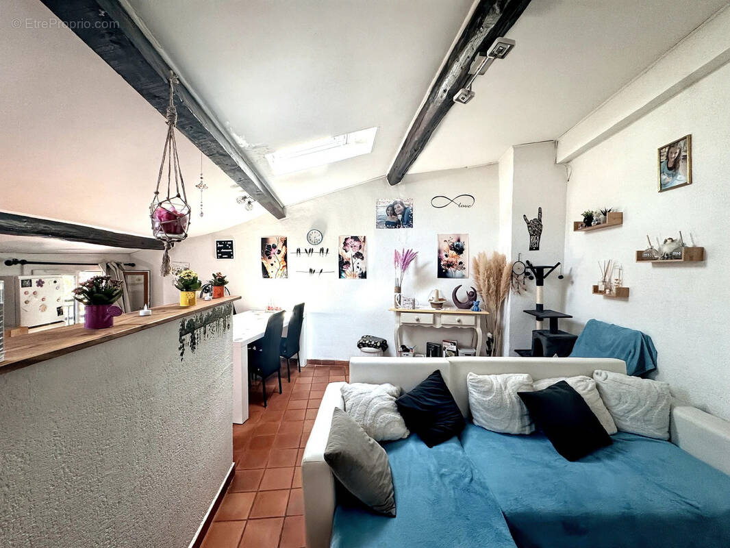 Appartement à FIGANIERES