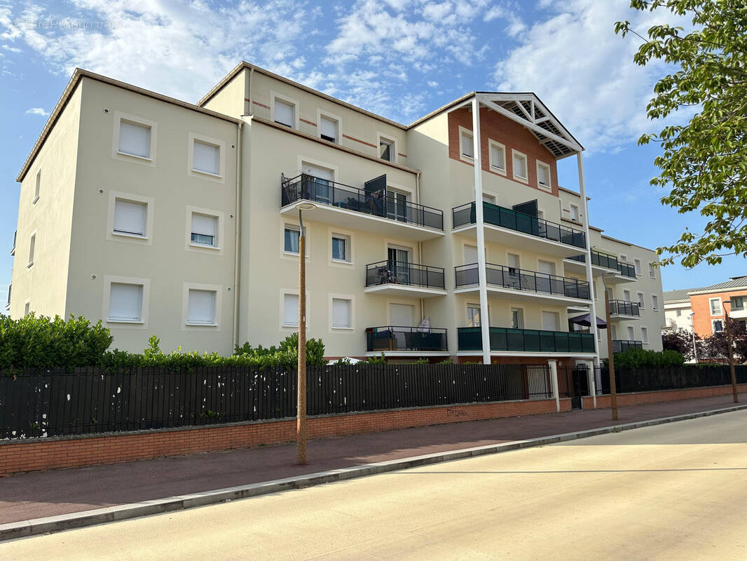 Appartement à COURCOURONNES