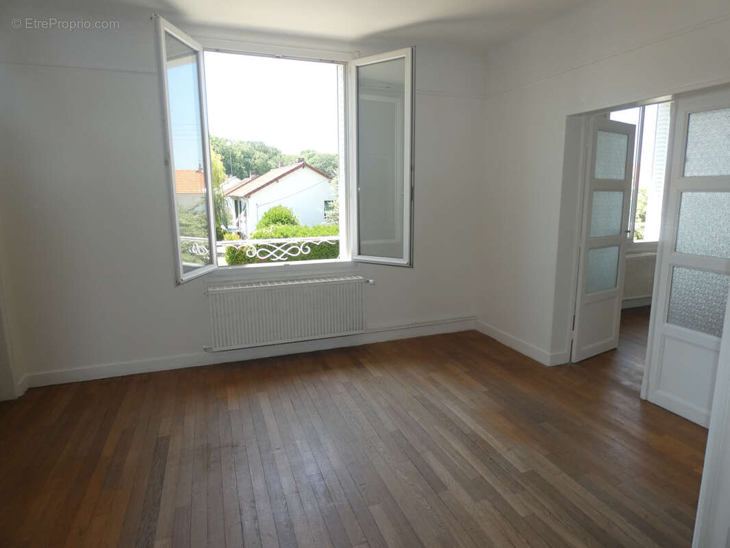 Appartement à MIGENNES