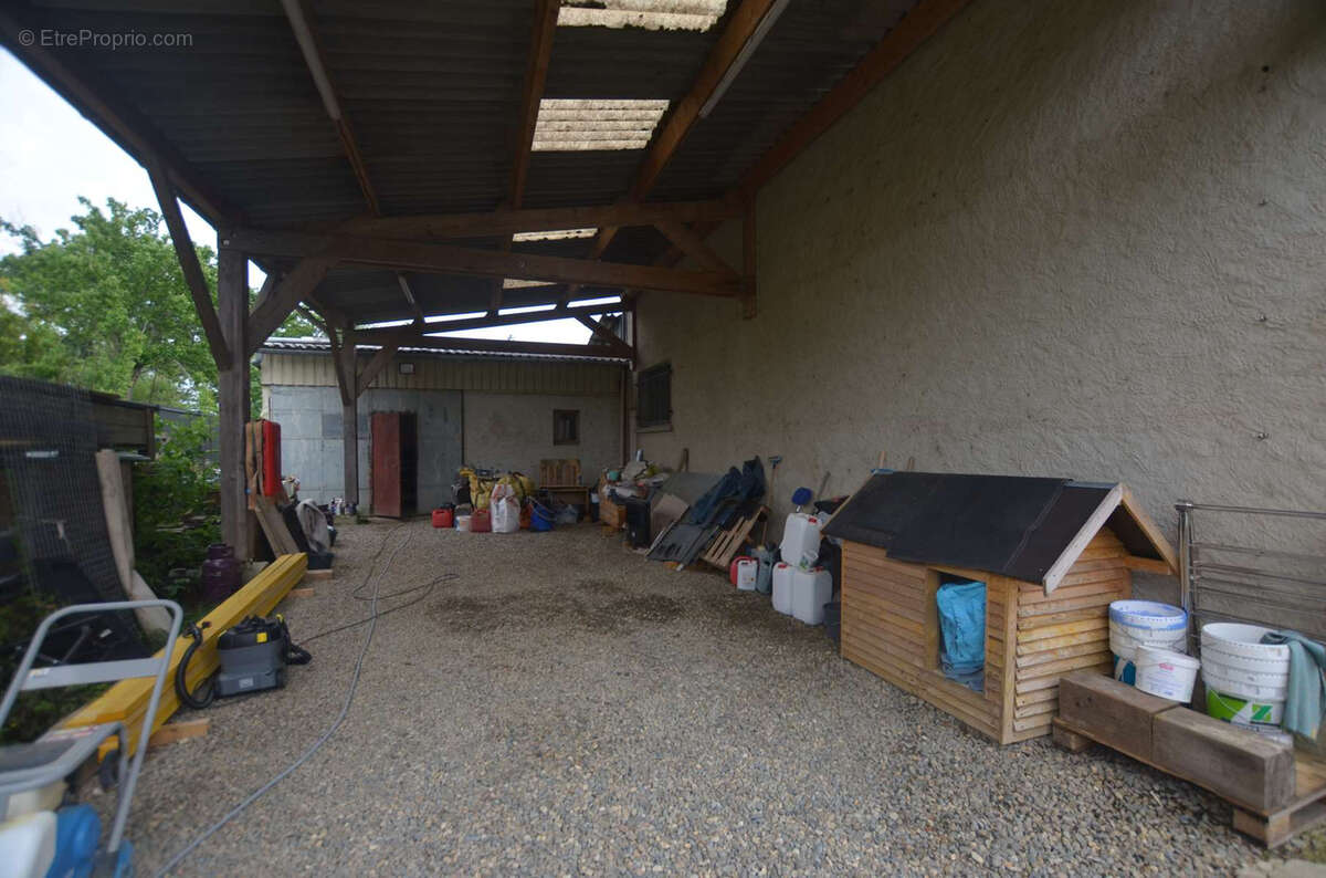 Commerce à AIRE-SUR-L&#039;ADOUR