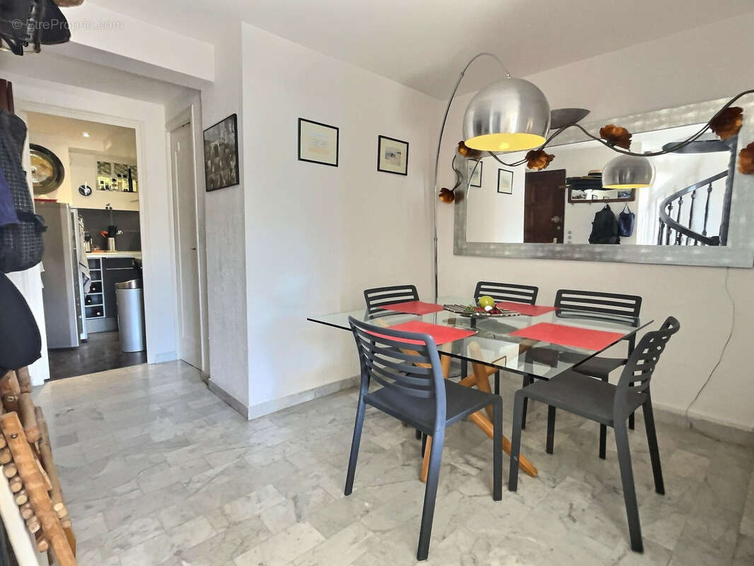 Appartement à HYERES