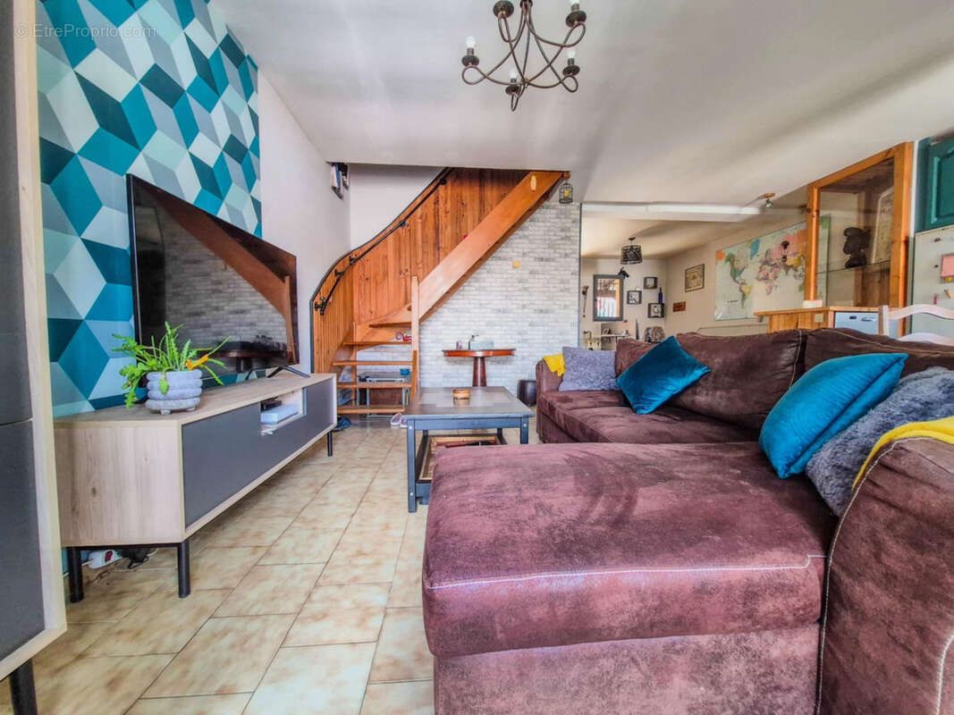 Maison à SOLLIES-PONT